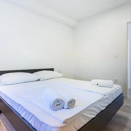 Blue Pearl Apartment Cres Exterior foto